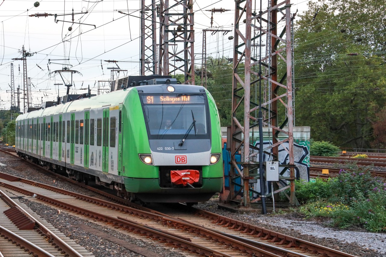 Deutsche Bahn in NRW: Von den Umbaumaßnahmen ist der Fahrplan der S1 betroffen. (Archivbild) 