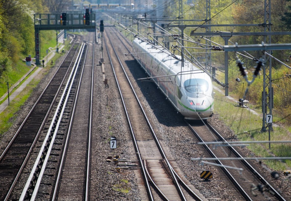 Deutsche Bahn.jpg