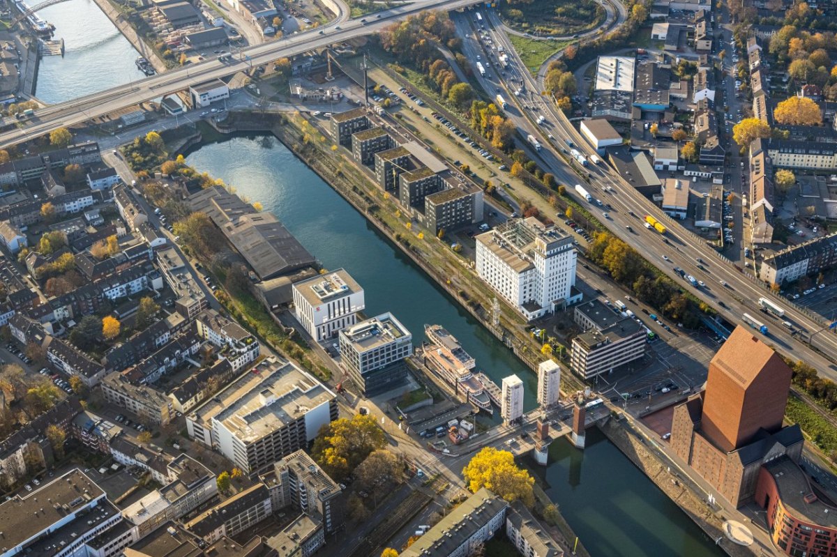 Duisburg: ARD filmt im Innenhafen.jpg