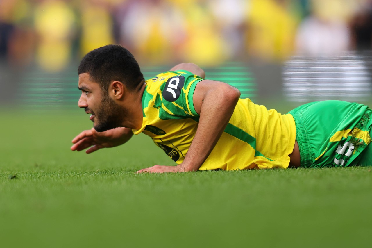 Ozan Kabak, der vom FC Schalke 04 an Norwich City verliehen wurde, erlebt aktuell eine sehr schwere Zeit in England.