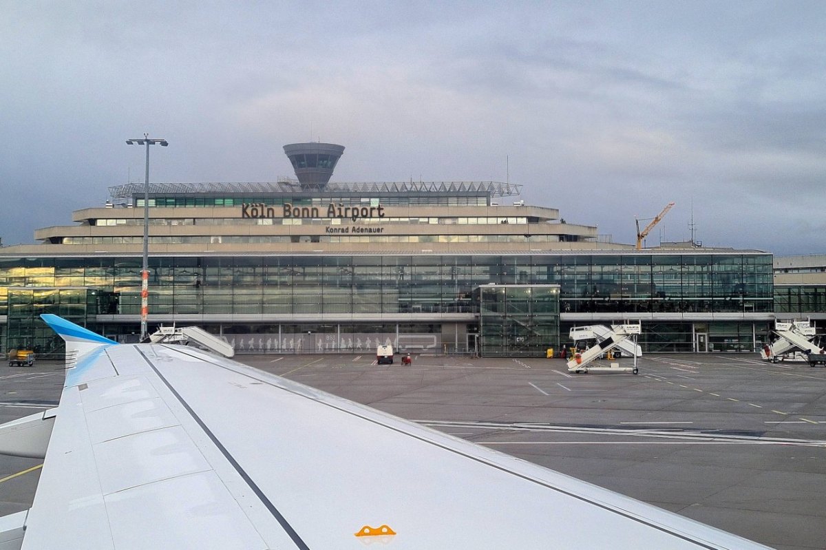 Flughafen Köln/Bonn.jpg