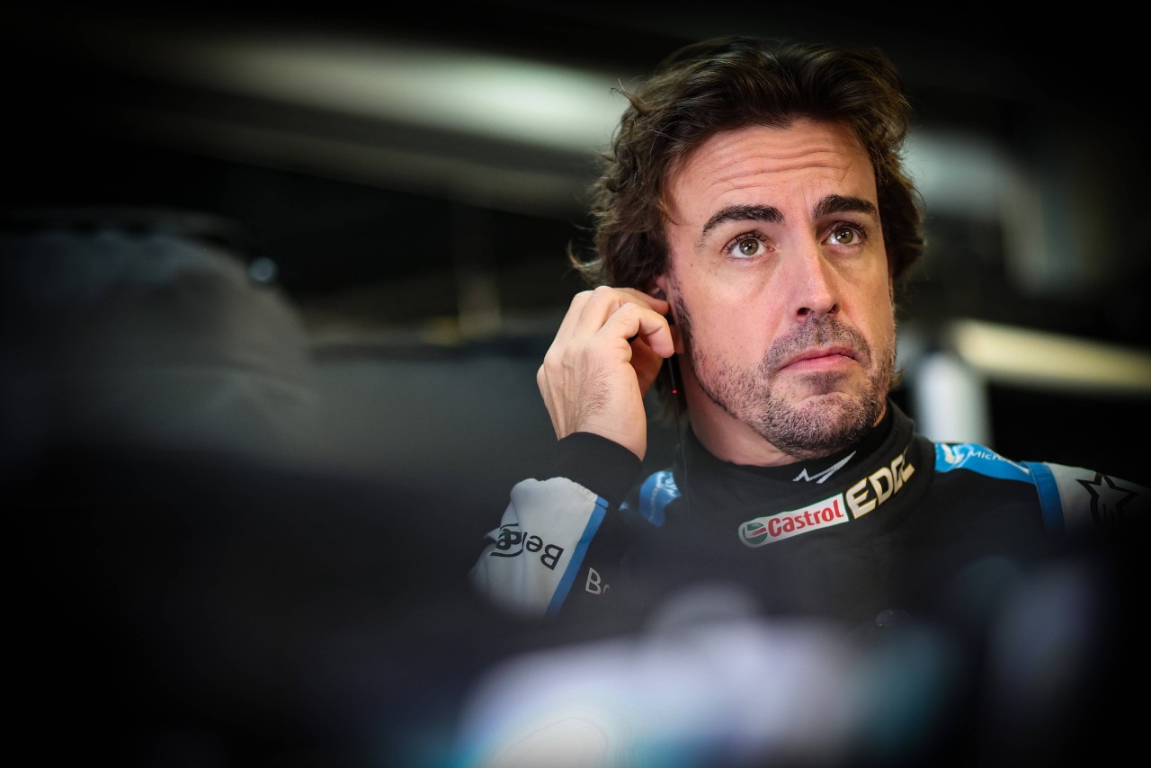 Formel 1: Fernando Alonso kritisiert die FIA.