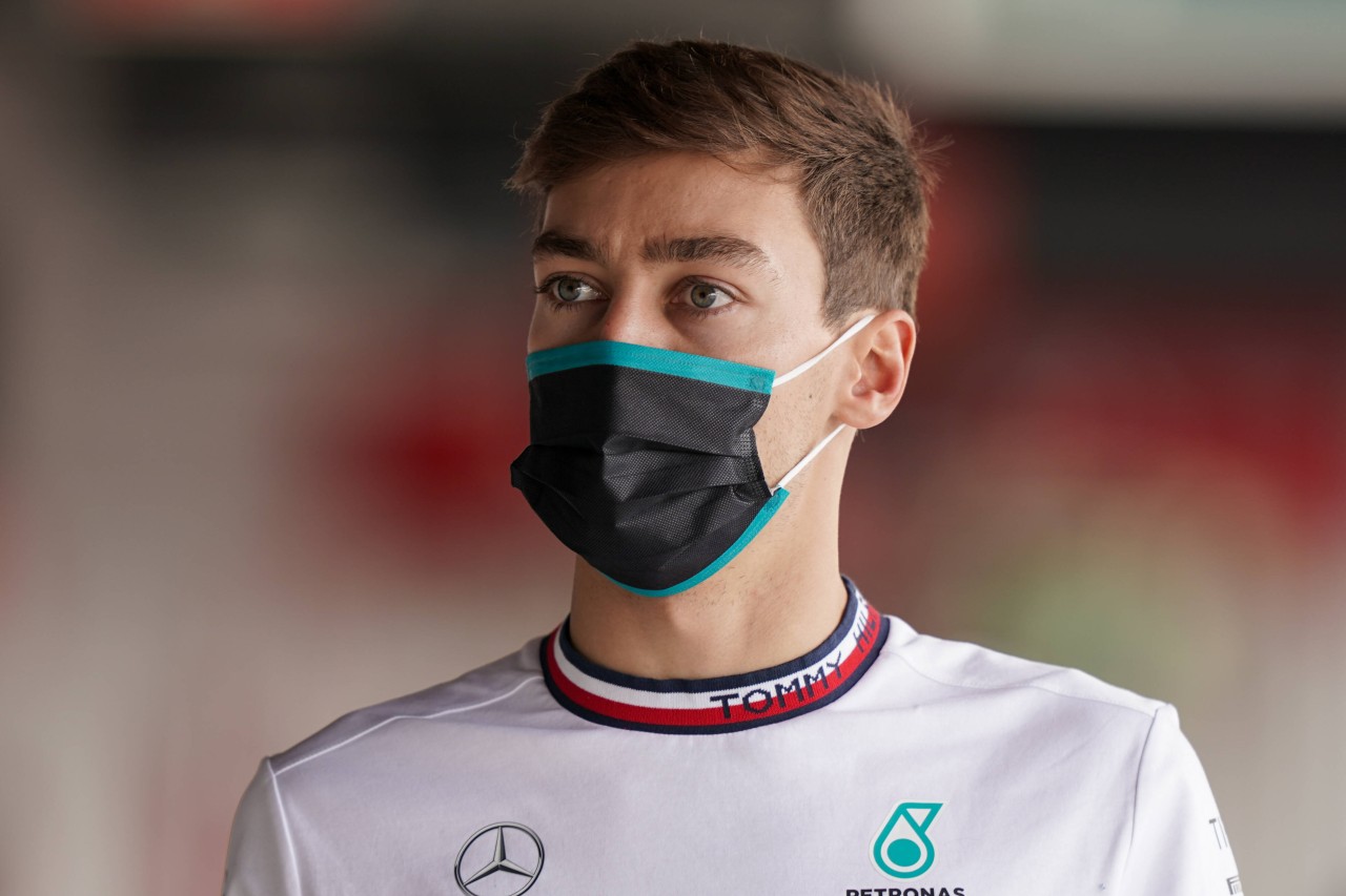 Mercedes-Pilot George Russell schlägt Alarm.