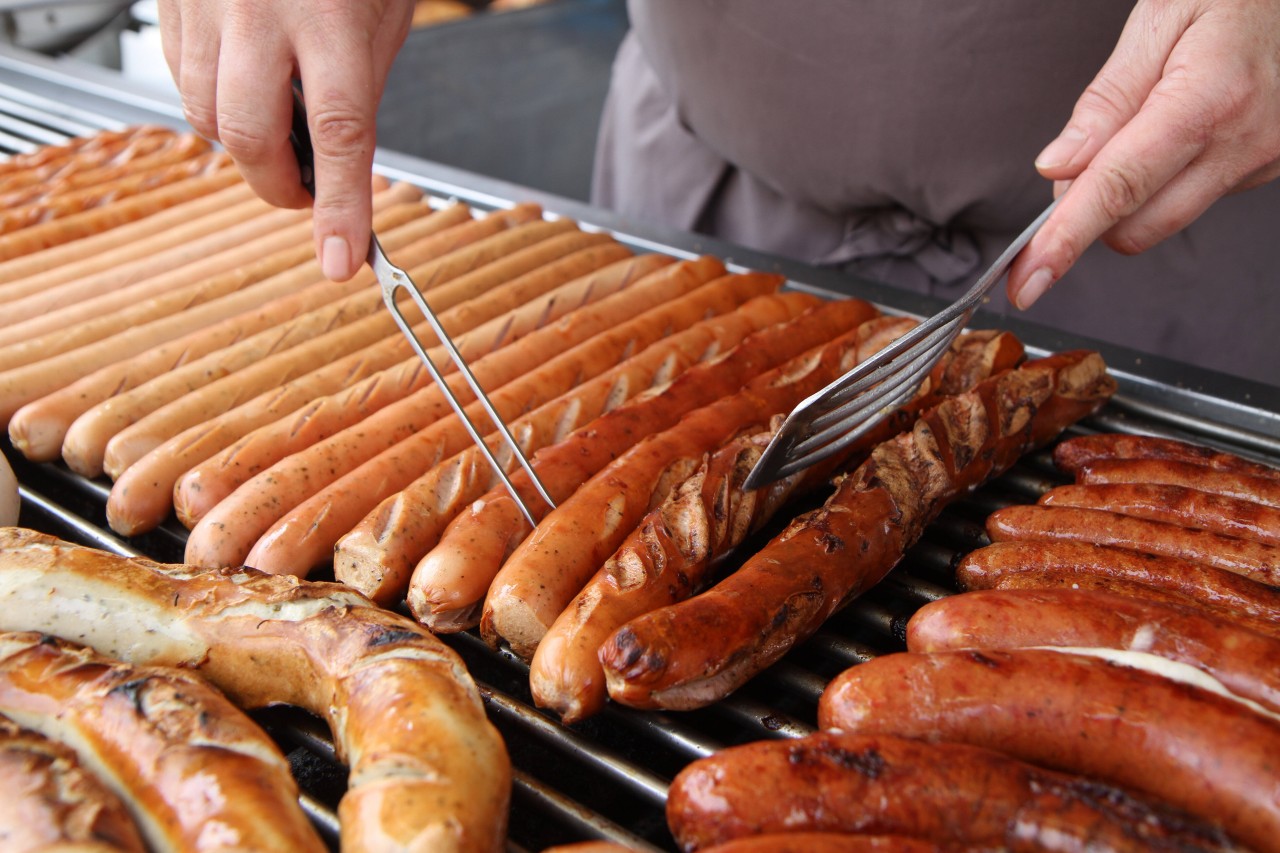 Die Grill-Saison startet! Aber die Feuerwehr Oberhausen hat auch eine Warnung.