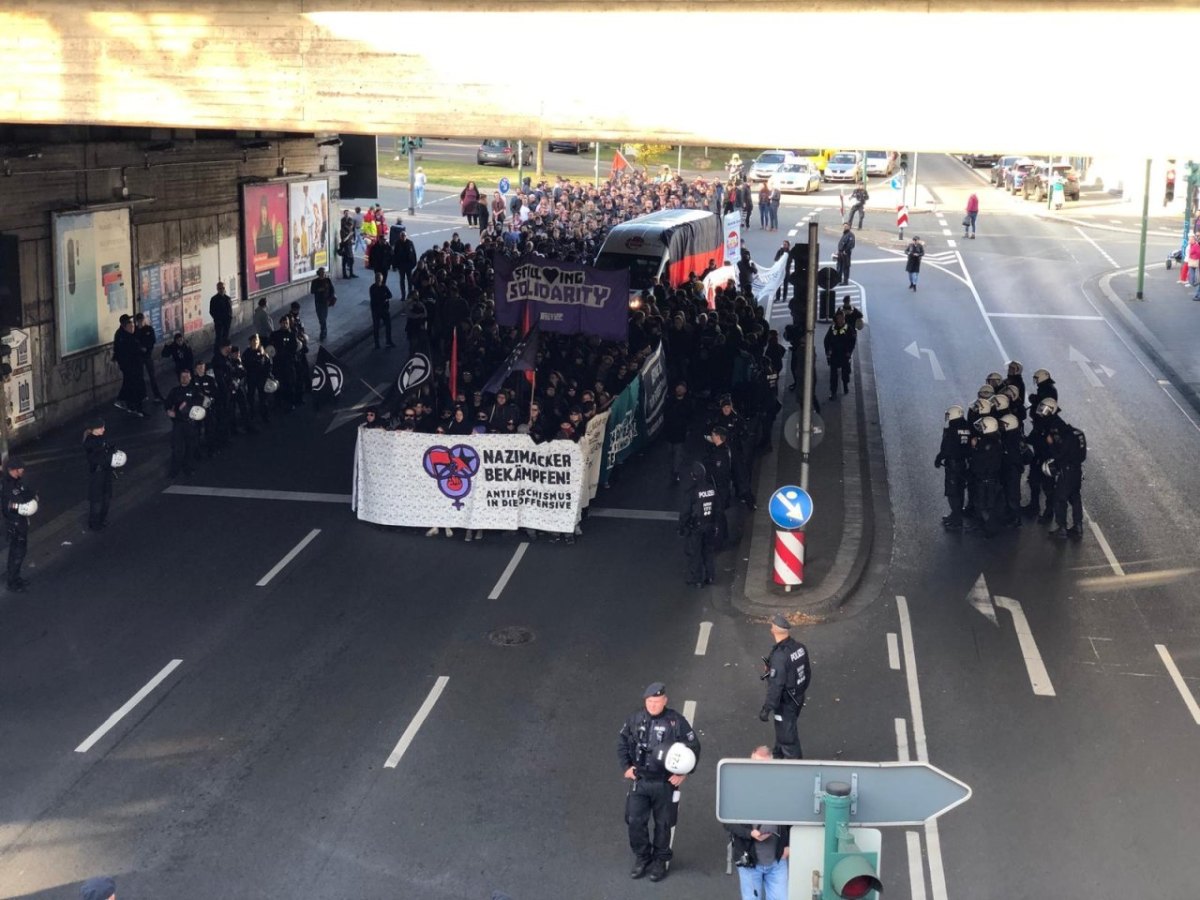 Großdemo Essen-Steele.jpg