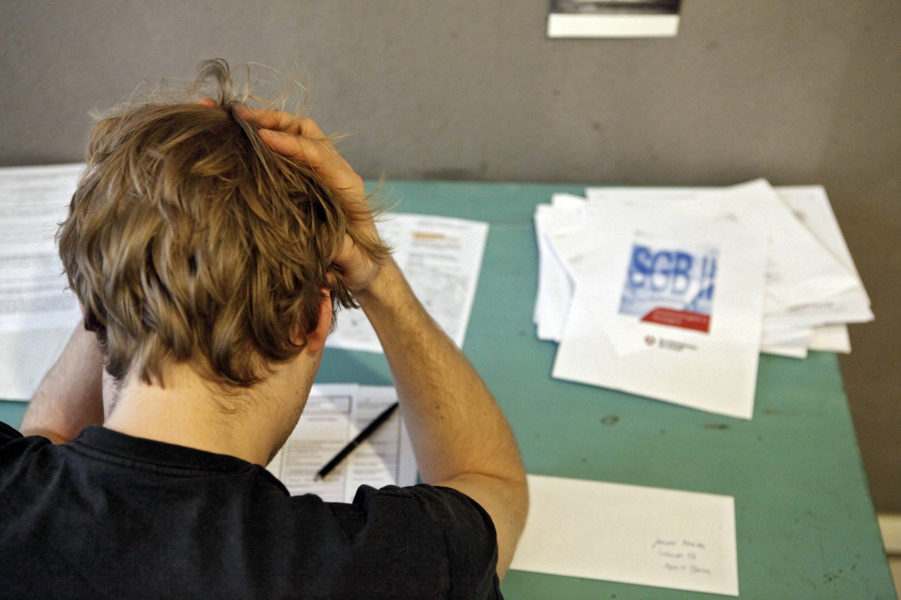 Viele Menschen stecken lange in der Arbeitslosigkeit fest. 