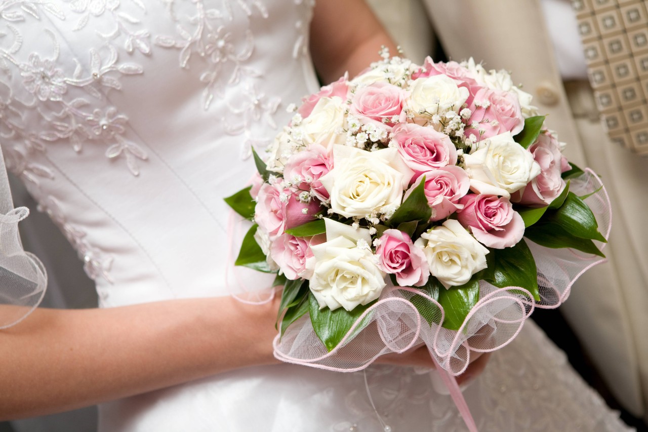 Hochzeit: Eine Braut möchte sich ihre Traum-Location nicht wegnehmen lassen. (Symbolfoto)