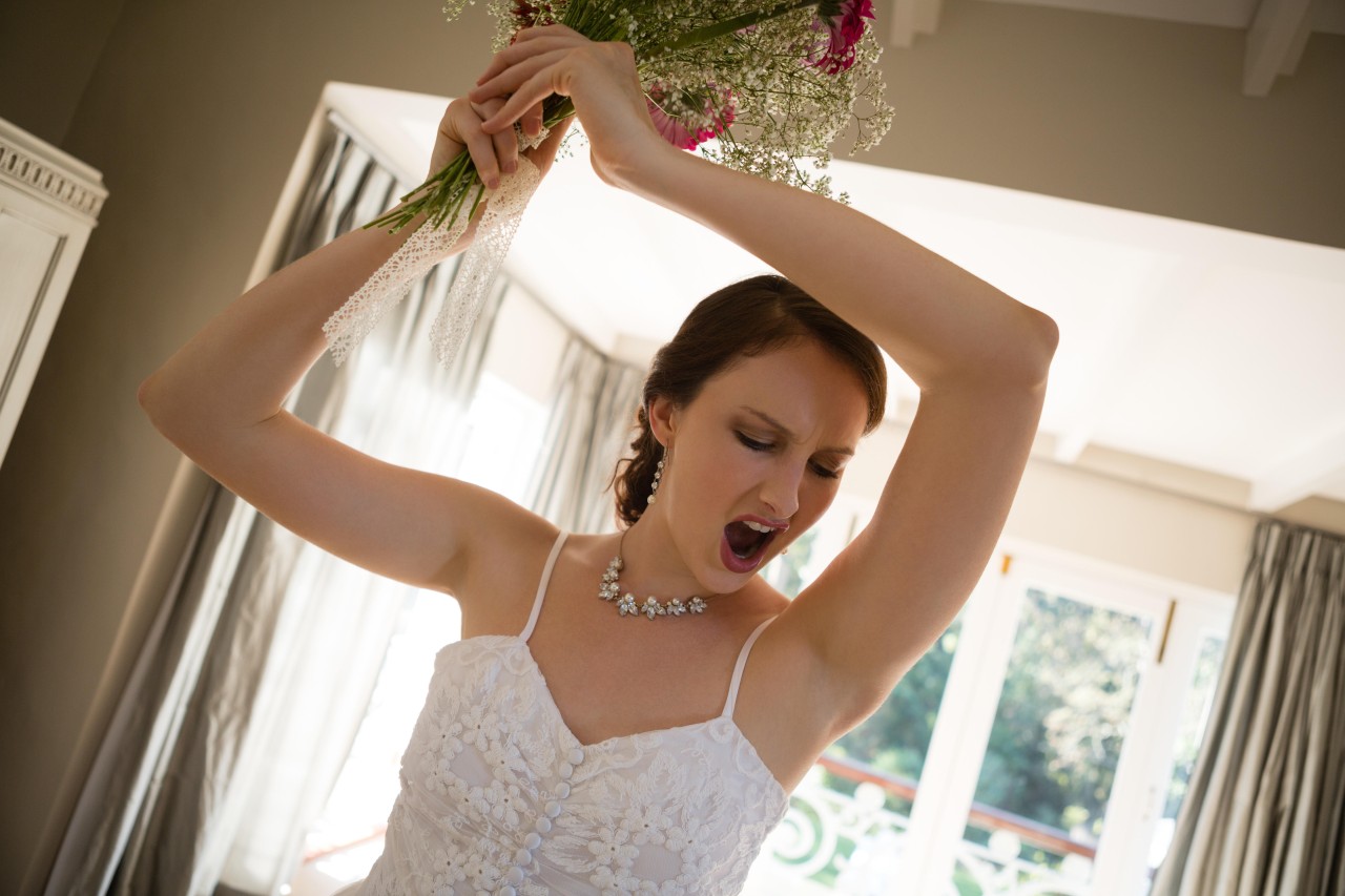 Hochzeit: Braut stinksauer auf ihren Bruder. (Symbolbild)