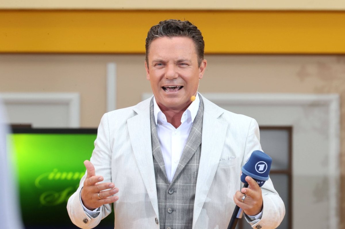 "Immer wieder sonntags" Stefan Mross.jpg