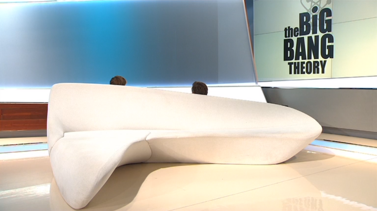 Joko und Klaas moderieren „The Big Bang Theory" an. Motiviert sind sind anscheinend nicht. 