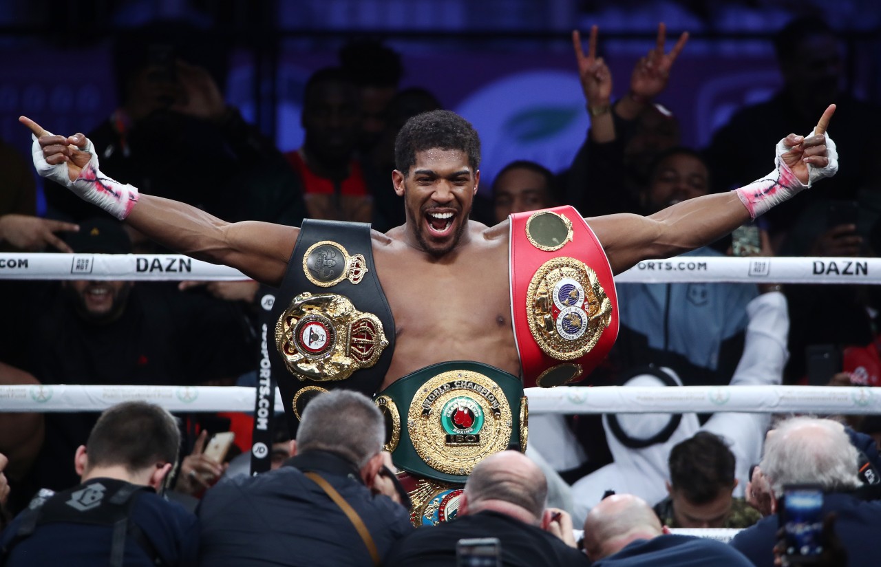 Anthony Joshua verteidigt seine Titel live auf DAZN