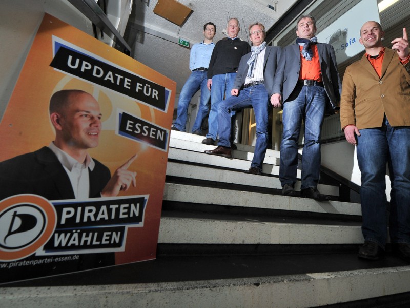 Mit derart banalen Slogans geben sich die Piraten nicht ab, hier geht es um knallharte Inhalte - und irgendwas mit Internet: Update für Essen.