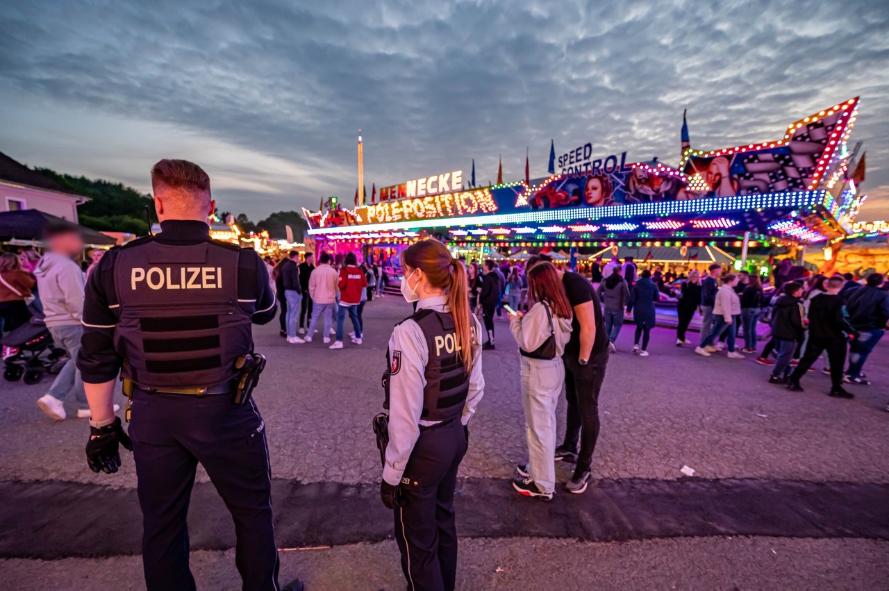 Die Ermittlungen nach der Tragödie auf der Kirmes in Lüdenscheid laufen. 