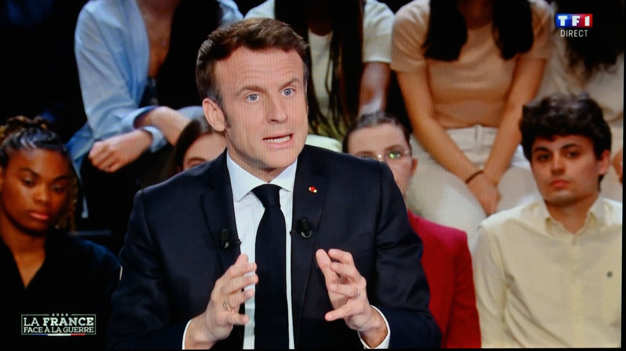 Emmanuel Macron wiederholte seine "Hirntod"-Kritik an der Nato und bezeichnete Russlands Angriff als einen "Elektroschock". (Archivfoto)