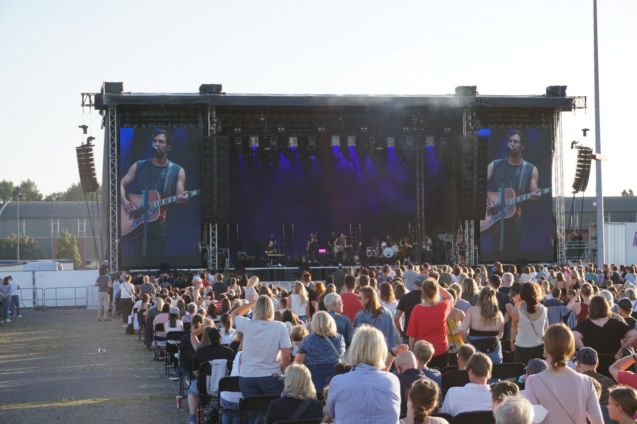 Beim Max Giesinger-Konzert in Oberhausen hatten alle Besucher einen festen Sitzplatz. Grund: Corona. 