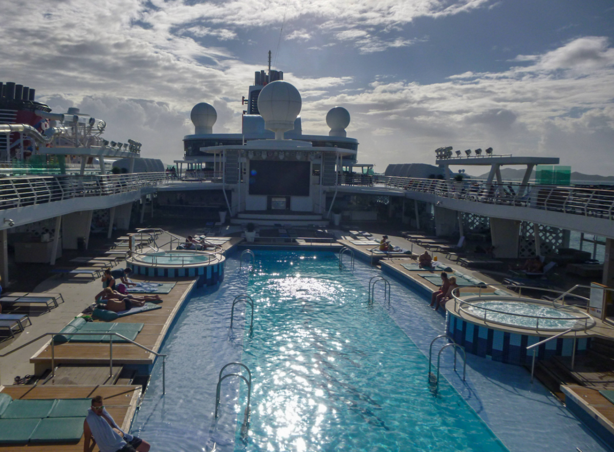 Mein Schiff 2 Pool