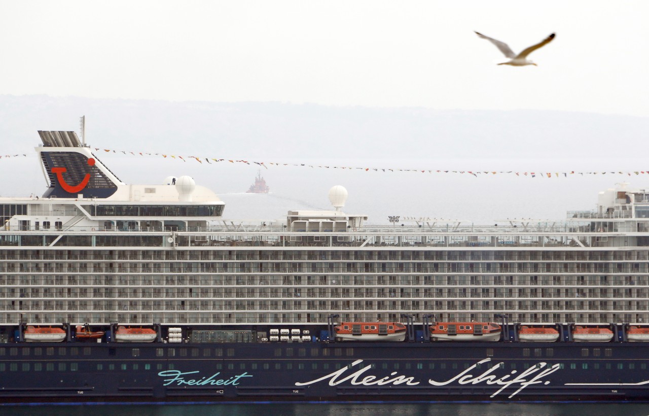 Nach 15 Monaten legte am Donnerstagmorgen „Mein Schiff 2“ im Hafen von Mallorca an. (Archivbild)