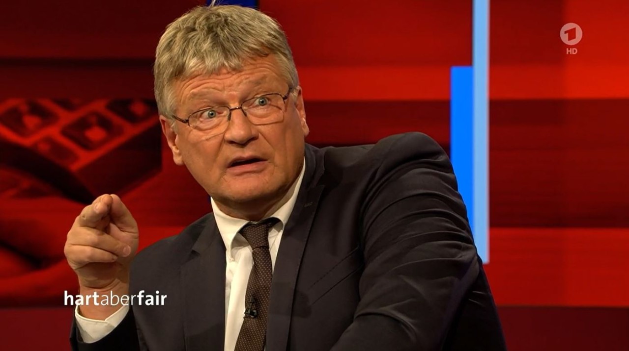 Jörg Meuthen teilt erst aus und gerät dann plötzlich in die Defensive, als Frank Plasberg ihn mit der Doppelmoral der AfD konfrontiert.