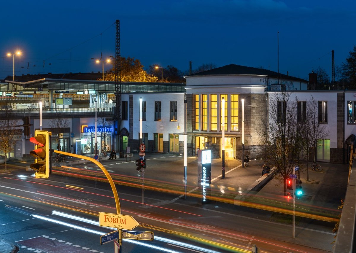 Mülheim Hauptbahnhof.jpg