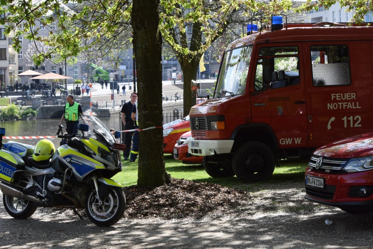 Mülheim-Ruhr-Suche-Feuerwehr.jpg