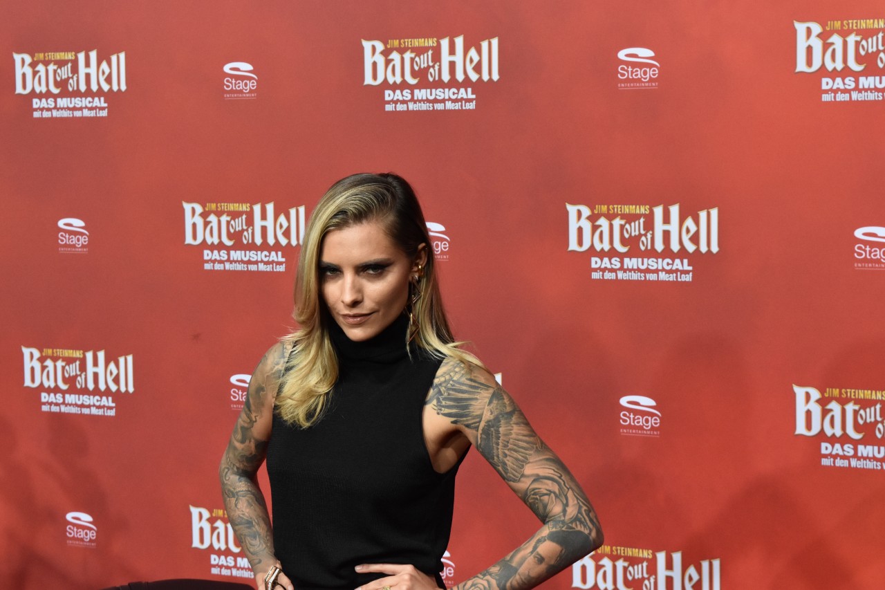 Sophia Thomalla präsentierte ihre Tattoos - ihren Freund Gavin Rossdale brachte sie aber nicht mit.