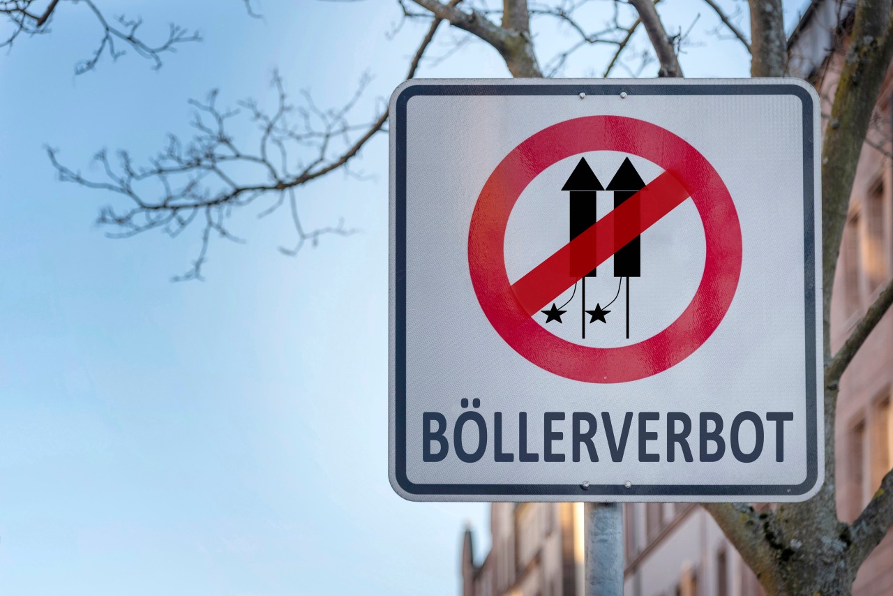 Ein Mann aus Oberhausen will das Böller-Verbot umgehen. (Symbolbild)