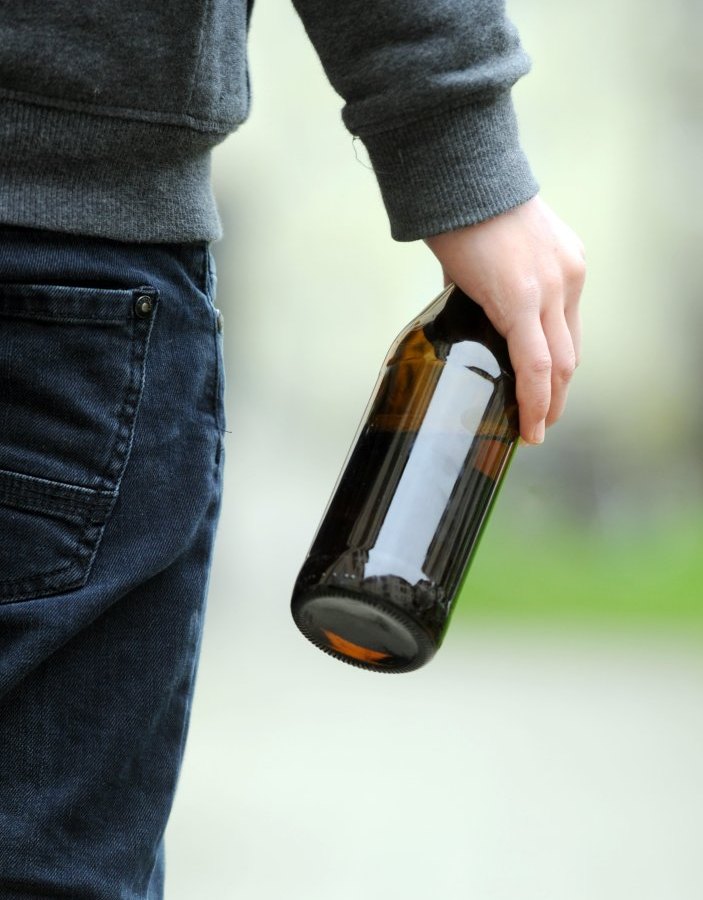 Opfer gesucht Bierflasche Kopf.jpg