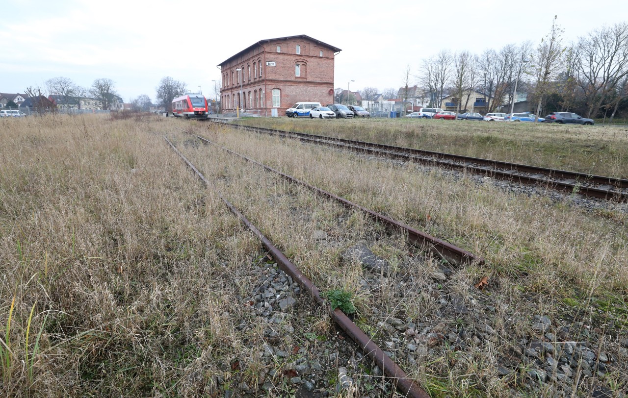 Ein Mann machte eine Entdeckung, die seit 15 Jahren die Menschen vor Ort beschäftigt – und ihren Glauben an eine strahlende Zukunft vor Ort immer wieder erschüttert. 