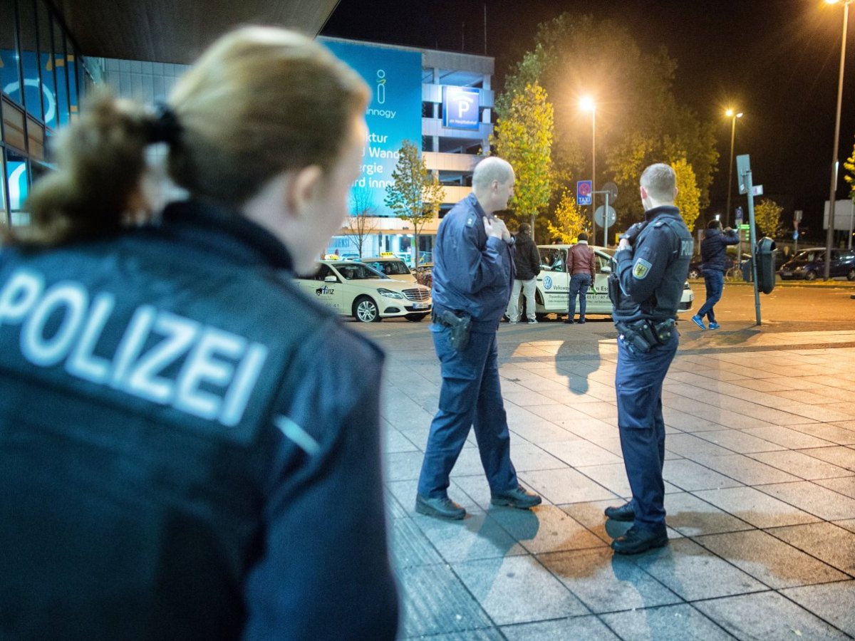 Polizei Bahnhof.jpg