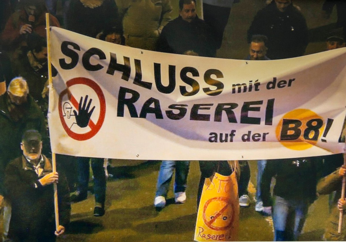 Raser illegale Autorennen Duisburg Hamborn B8