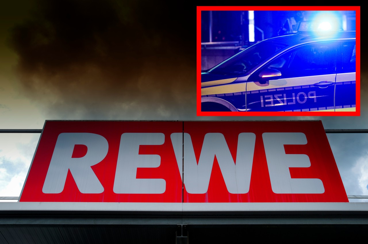 Ein Mann sorgt für Trubel vor einem Rewe-Markt. Dann ruft er die Polizei (Symbolbild)