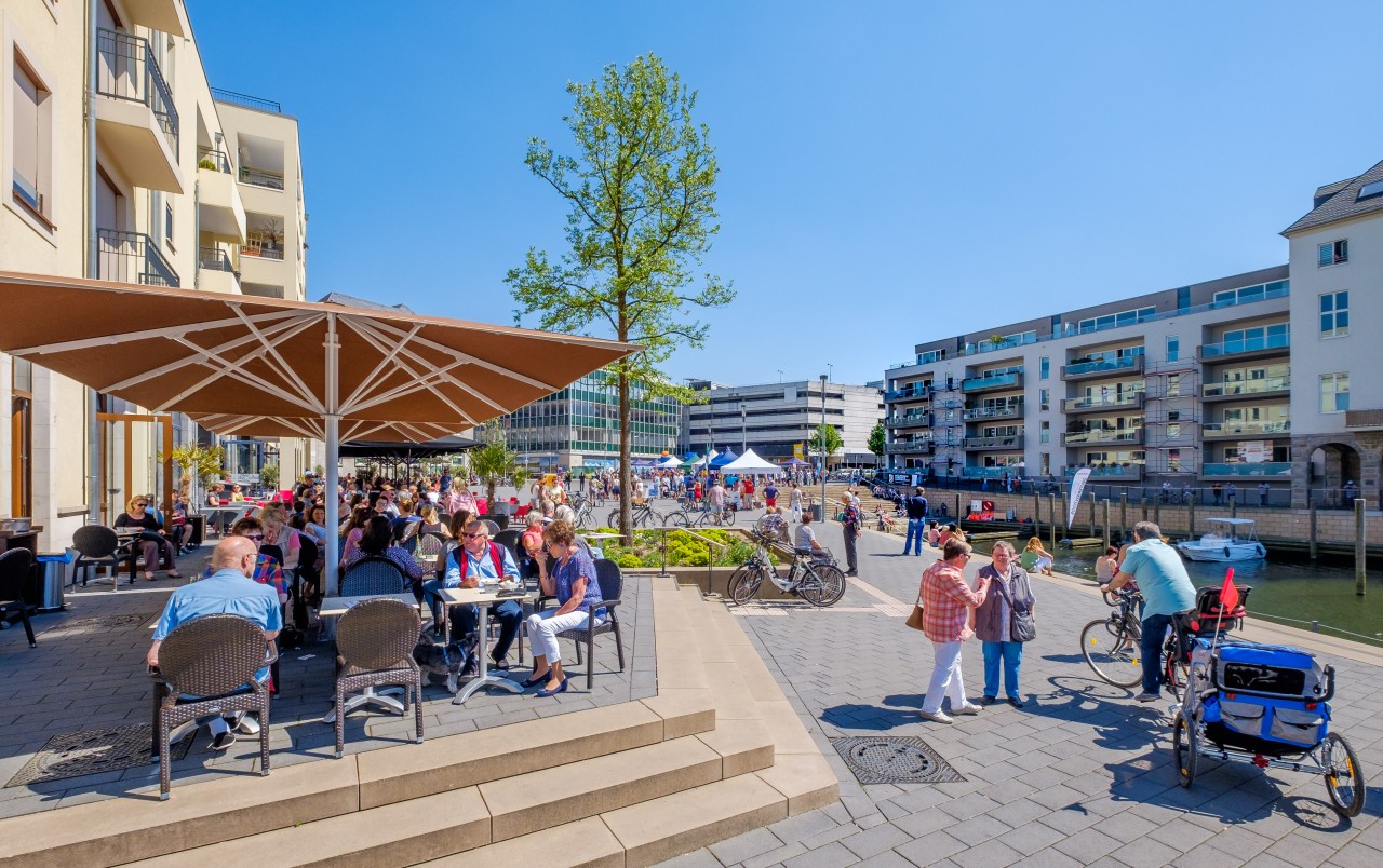 Auf der Ruhrpromenade gingen 50 Jugendliche aufeinander los.