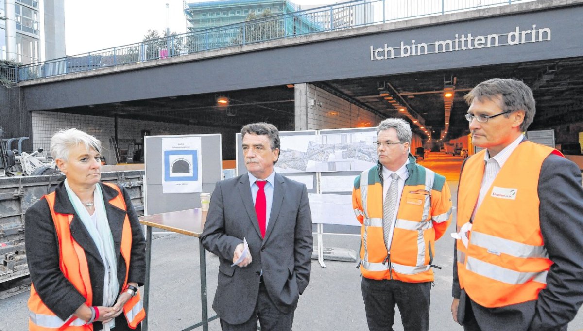 Ruhrschnellwegtunnel Michael Groschek.jpg