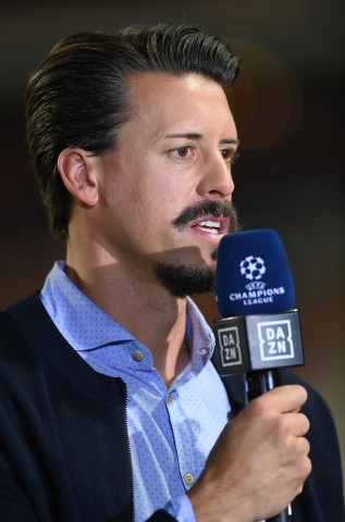 DAZN-Experte Sandro Wagner kann es nicht fassen.