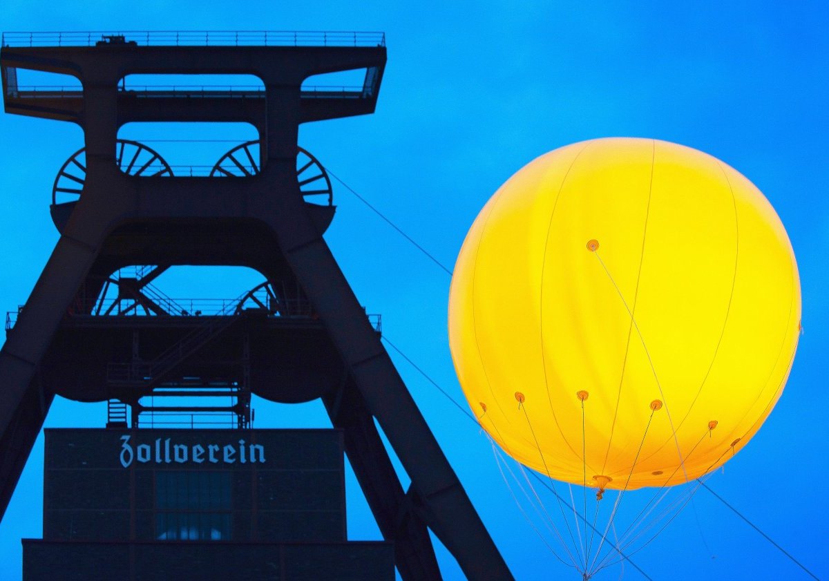 Schachtzeichen am 29_05_2010 auf Zollverein.jpg