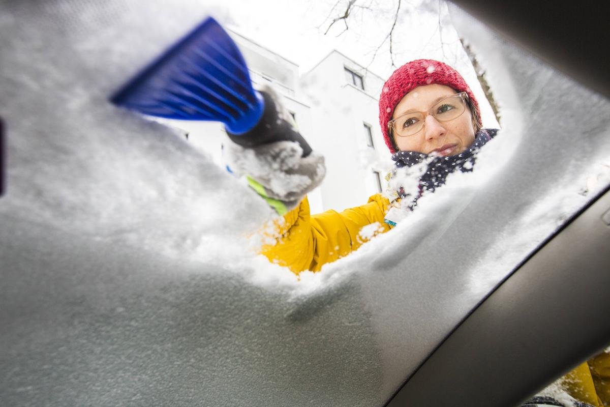 Schnee-Winter-Auto.jpg