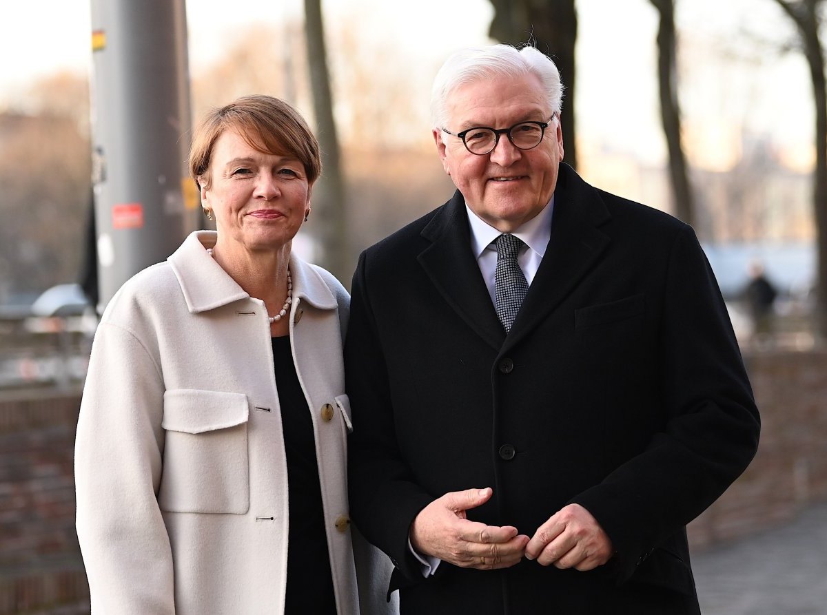 Steinmeier und seine Frau Elke BÃ¼denbender