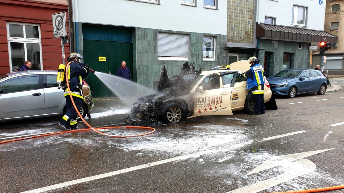 Taxi-Essen-brennt.jpg