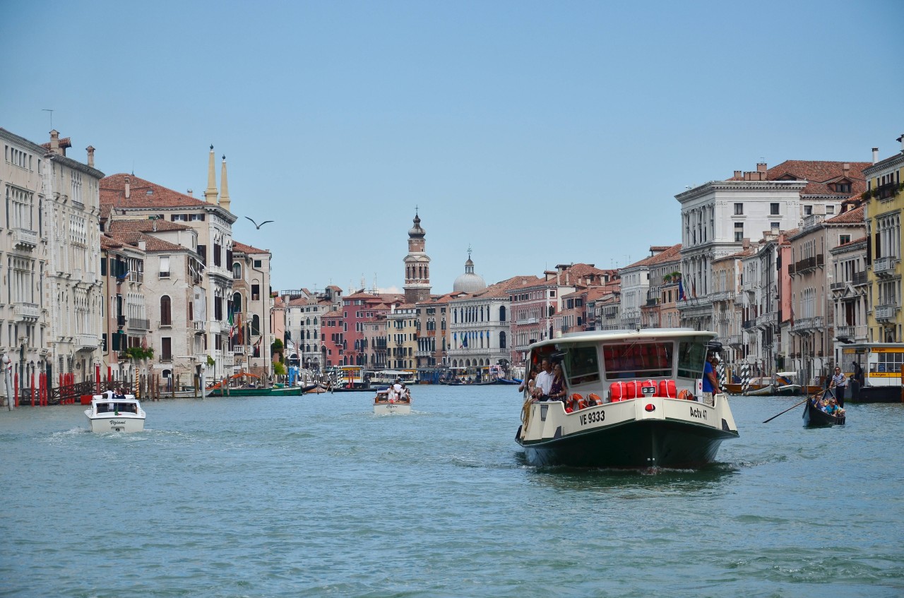 Venedig ist für seine Wasser-Gassen bekannt – Kreuzfahrt-Fans sollen davon aber nicht mehr profitieren dürfen. (Archivfoto)