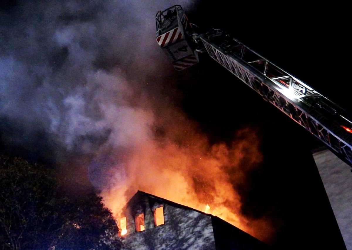 WTVnews_Essen_Dachstuhlbrand_Ripshorsterstr.jpg