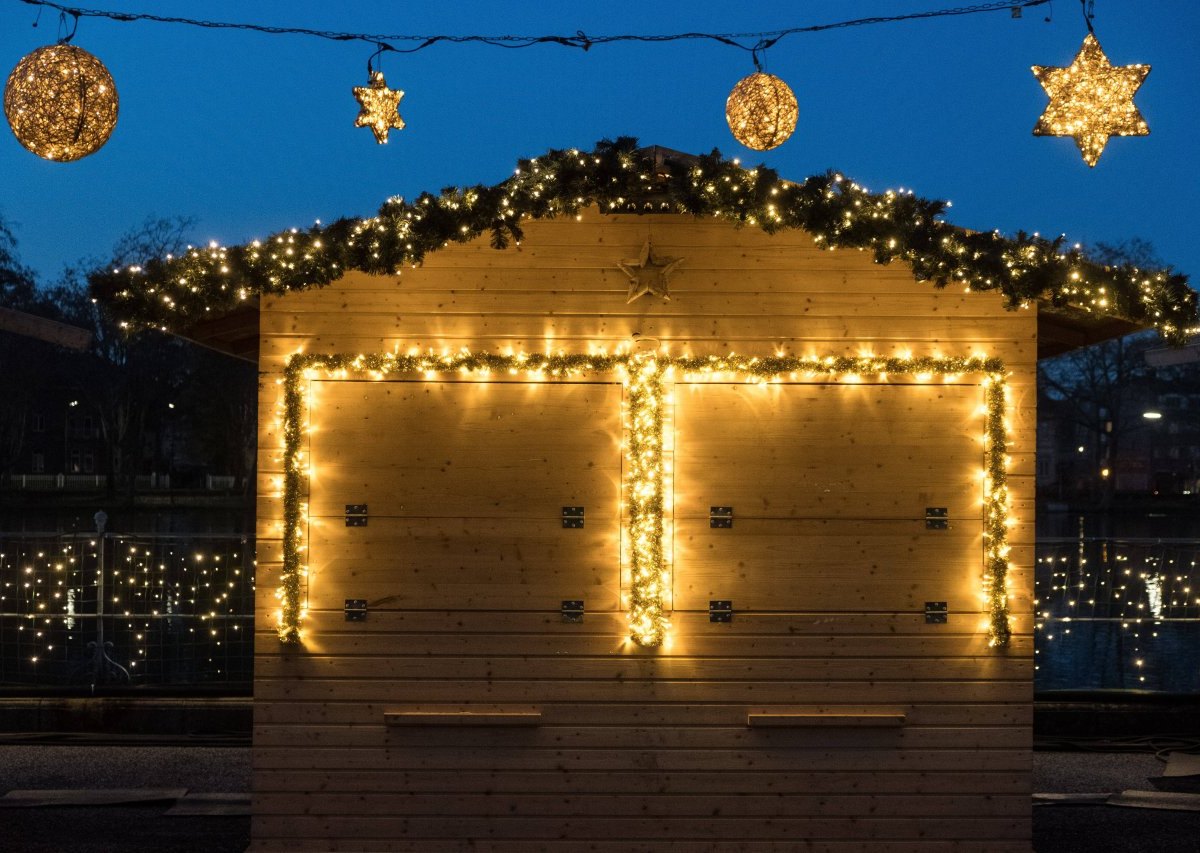 Weihnachtsmarktstand.jpg