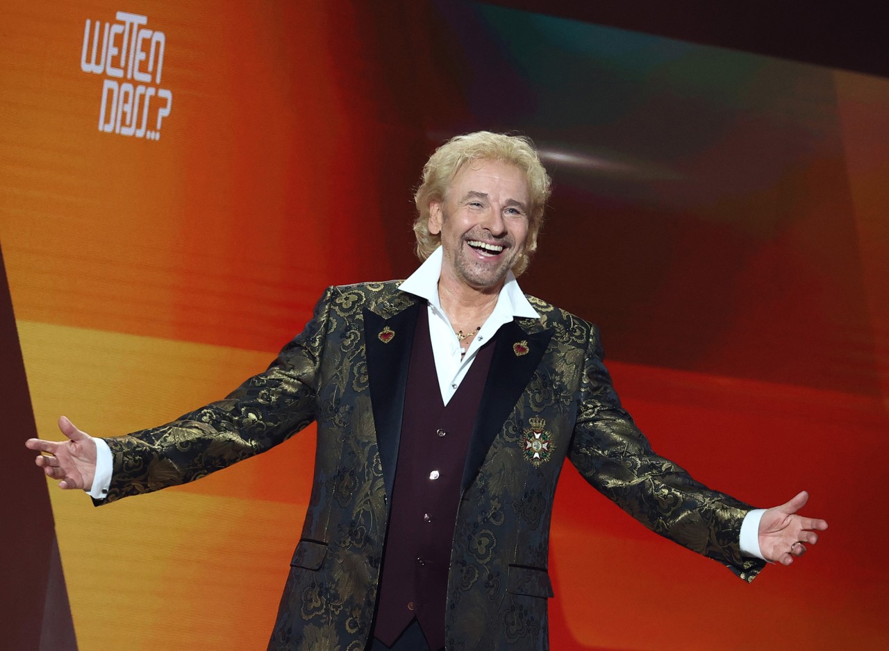 „Wetten, dass ..?“-Moderator Thomas Gottschalk wird auch 2022 wieder sein Publikum in der ZDF-Kultshow begrüßen.