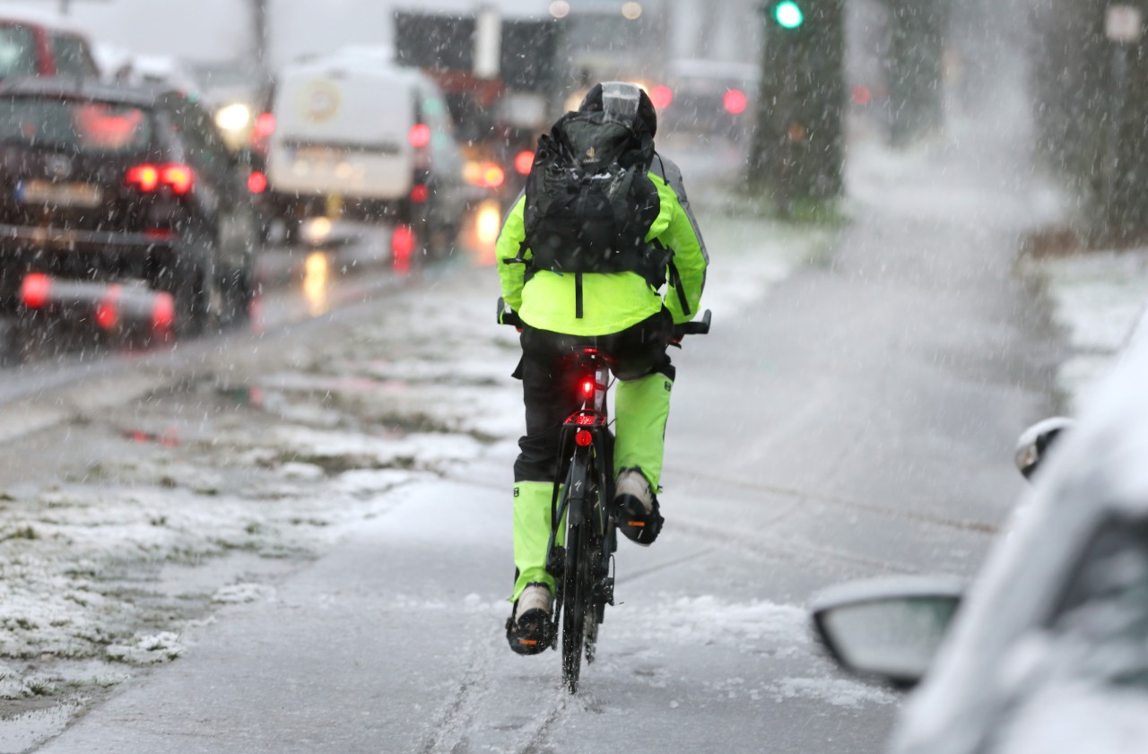 Das Wetter in NRW macht Schluss mit Frühlingsgefühlen. (Symbolbild)