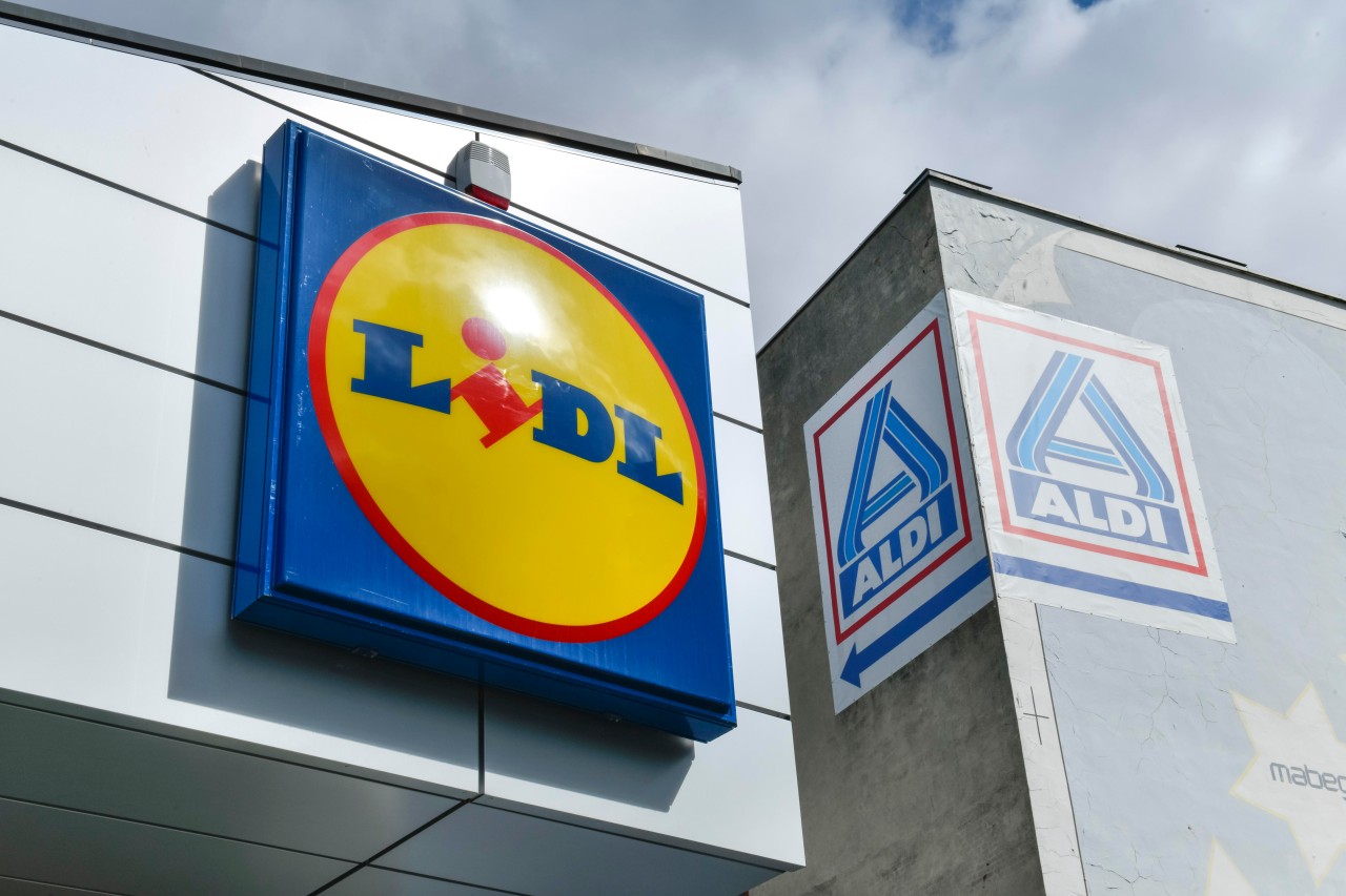 Hinter einigen Eigenmarken-Produkten von Aldi und Lidl verbergen sich tatsächlich teure Hersteller. (Symbolbild) 