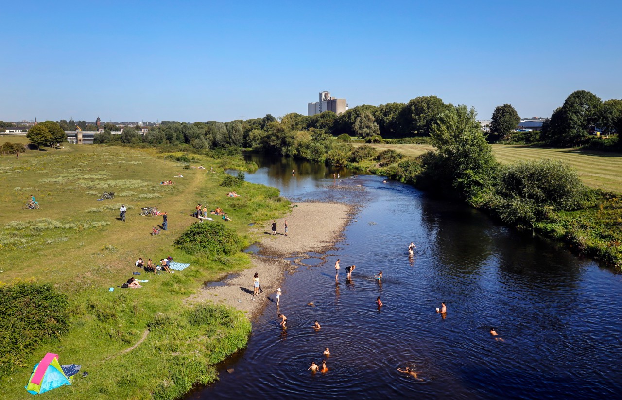 Bochum: Das Baden in der Ruhr ist weiter verboten. (Symbolbild)