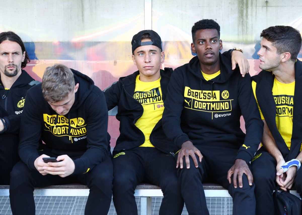borussia-dortmund-emre-mor.jpg