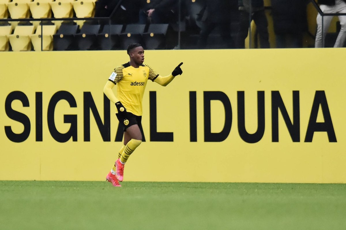 bvb-borussia-dortmund-jamie-bynoe-gittens