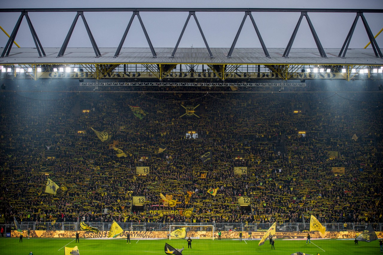 Beim Spiel zwischen dem BVB und Stuttgart gab es erstmals seit Beginn der Corona-Pandemie wieder eine volle Südtribüne.