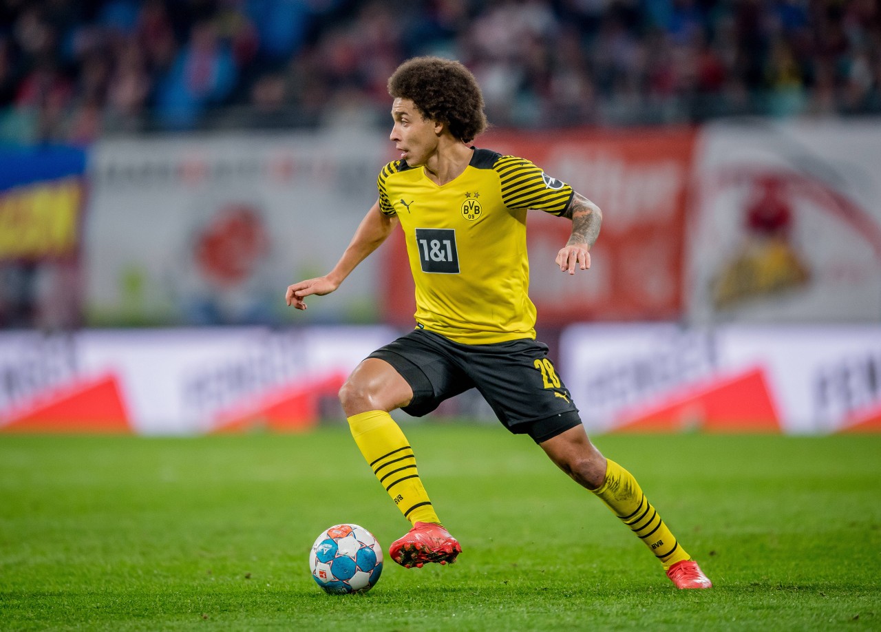 Borussia Dortmund hat offenbar mehrere Interessenten für Mittelfeldstratege Axel Witsel.