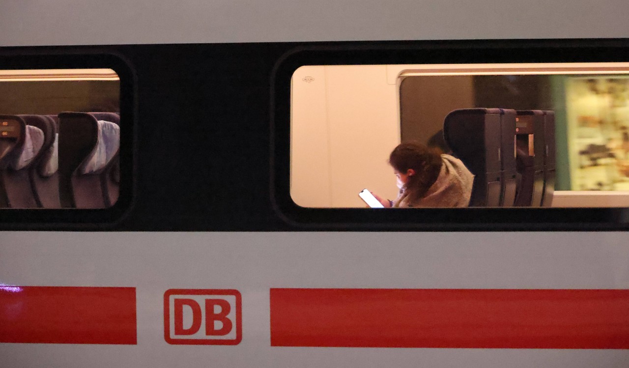 Eine Frau hat einen besonderen Service der Deutschen Bahn erlebt. (Symbolbild)
